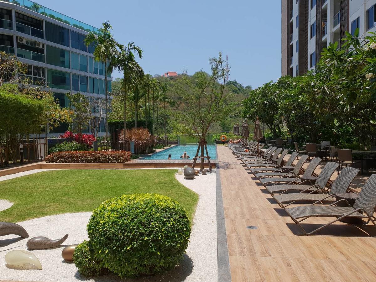 Unixx By Gl Lägenhet Pattaya Exteriör bild